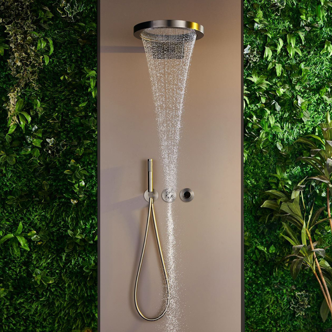 Ensemble de douche à effet pluie encastré thermostatique – Marino – Cascade & Douche à main – Régulation numérique – Or brossé