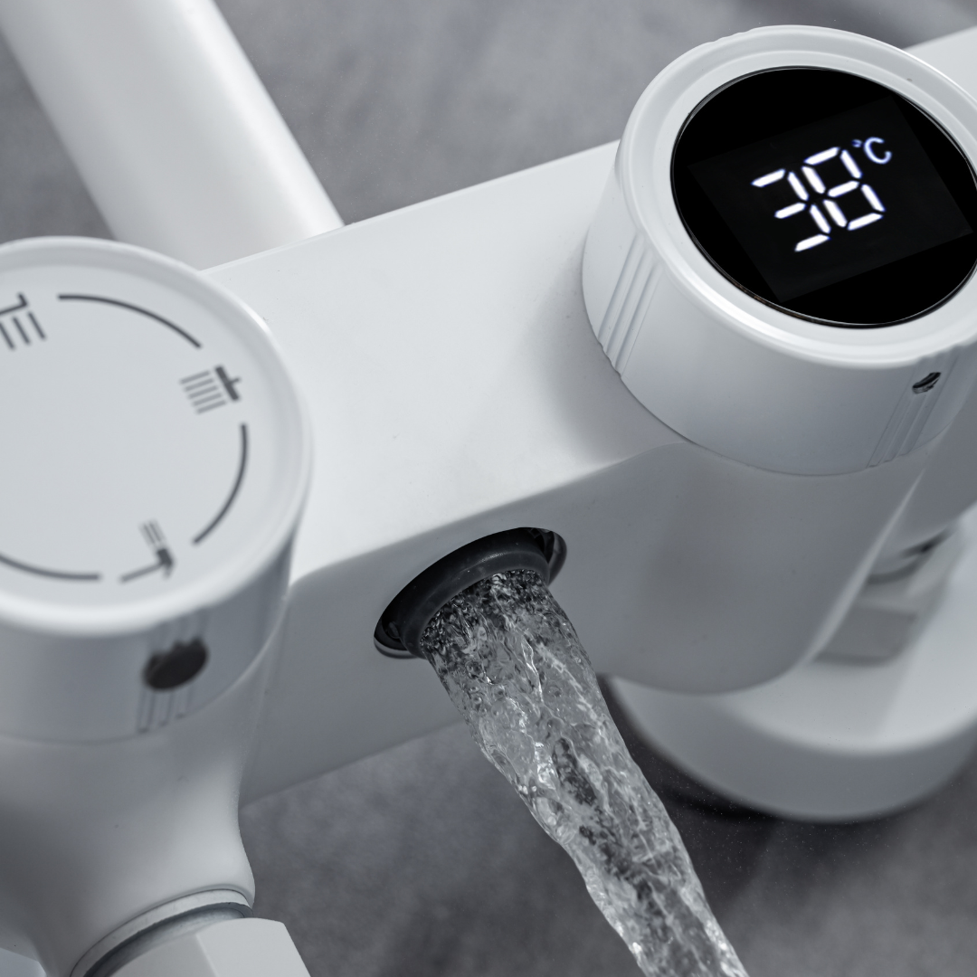 Ensemble de douche à effet pluie avec thermostat – Violetta – Affichage numérique – Blanc