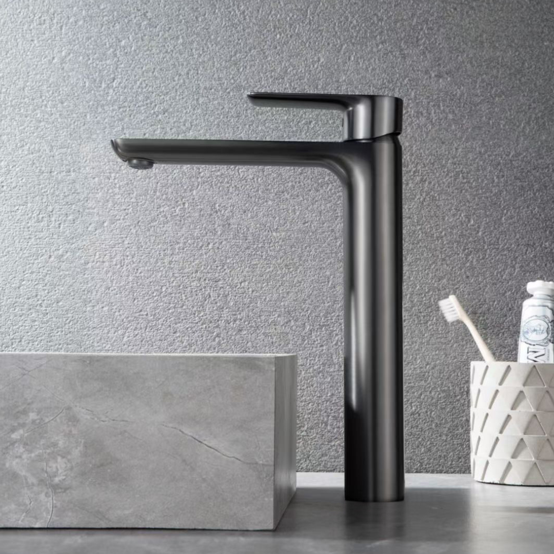 Robinet de baignoire indépendant Lisandro – Sortie d'eau en cascade – Nickel brossé