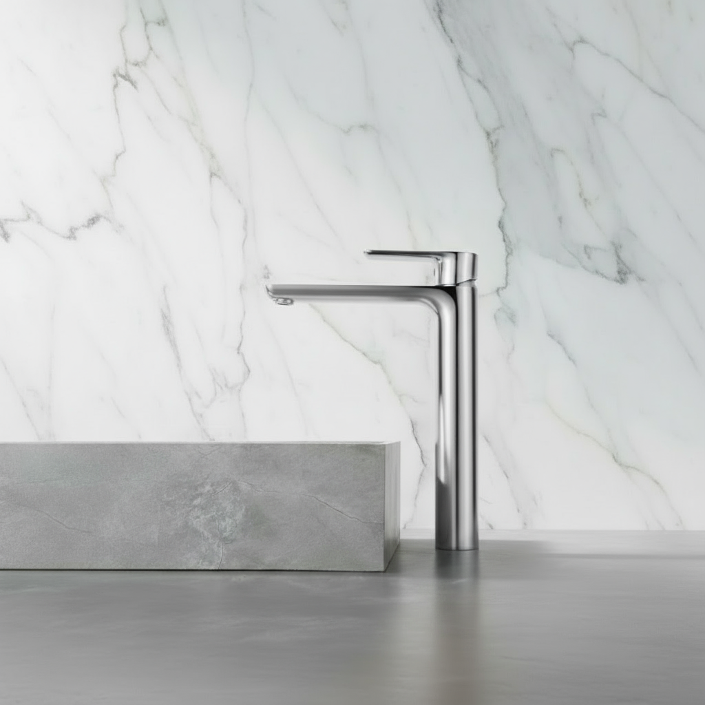 Robinet de baignoire indépendant Lisandro – Sortie d'eau en cascade – Nickel brossé