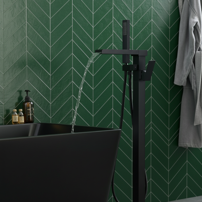 Robinet de baignoire indépendant Lisandro – Sortie d'eau en cascade – Noir mat