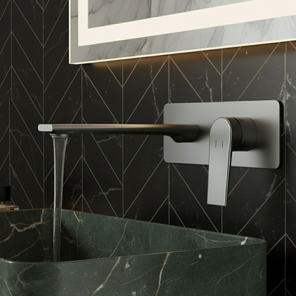 Robinet de baignoire indépendant Lisandro – Sortie d'eau en cascade – Nickel brossé