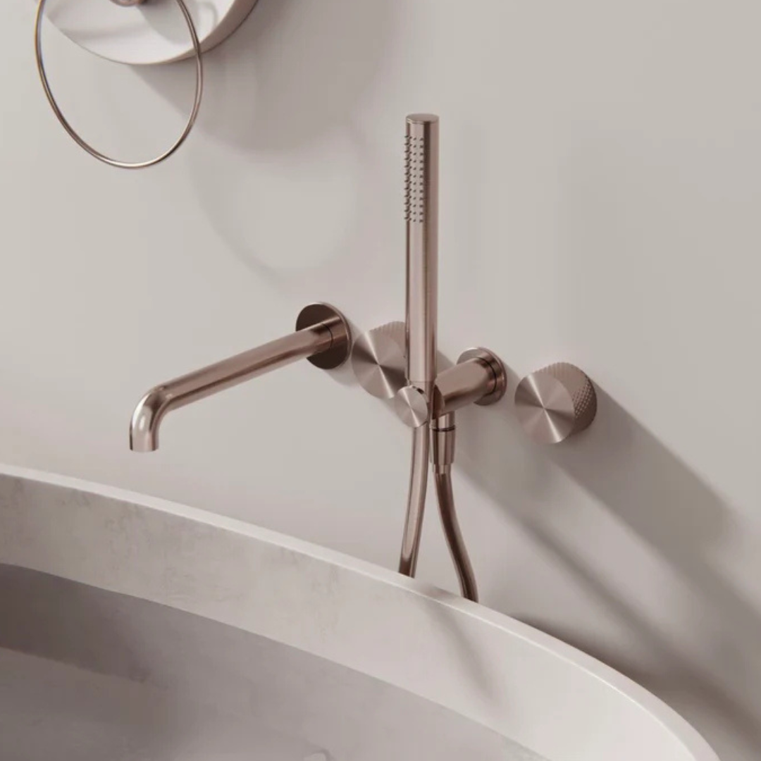 Robinet de bain encastré Valencia - Douchette à main et sortie - Sans plaque arrière - Bronze brossé