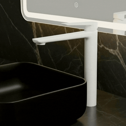 Robinet de baignoire indépendant Lisandro – Sortie d'eau en cascade – Nickel brossé