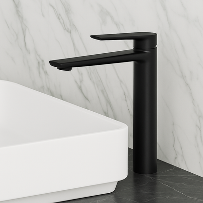 Robinet de baignoire indépendant Lisandro – Sortie d'eau en cascade – Nickel brossé