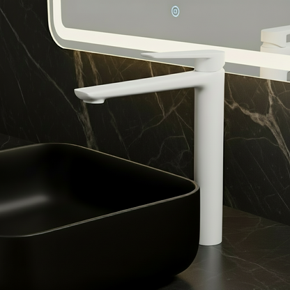 Robinet de baignoire indépendant Lisandro – Sortie d'eau en cascade – Nickel brossé