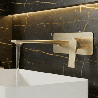 Robinet de baignoire indépendant Lisandro – Sortie d'eau en cascade – Nickel brossé