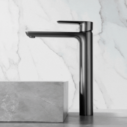 Robinet de baignoire indépendant Lisandro – Sortie d'eau en cascade – Nickel brossé